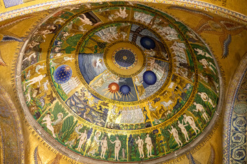 Fototapeta na wymiar Details of the interior of St. Mark's Basilica in Venice, Italy