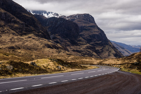 Beautiful vista and highway with the three sisters mountains in glencoe, the scottish highlands, scotland uk,