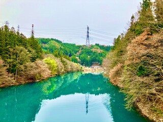 Fototapeta premium 四万湖の青い風景