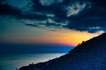 Sonnenuntergang am Meer in Genua Italien