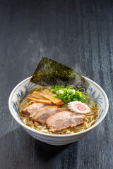 醤油ラーメン　人気の和食