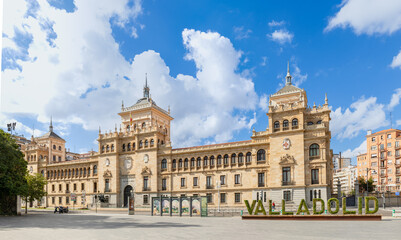 Fototapeta premium Valladolid, Spain - October 13, 2023: Views of the different buildings surrounding the Plaza de Zorilla in the historic city center of Valladolid, Spain