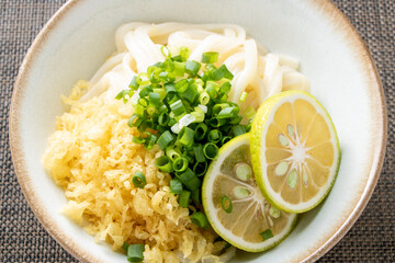 ぶっかけうどん(冷やし)。
