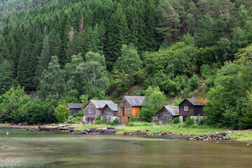 Fototapeta na wymiar house in the mountains in Kinsarvik in NOrway