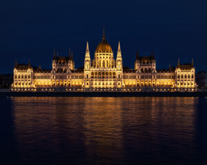 Fototapeta premium Hungarian Parliament Building in Budapest
