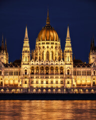 Naklejka premium Hungarian Parliament Building in Budapest