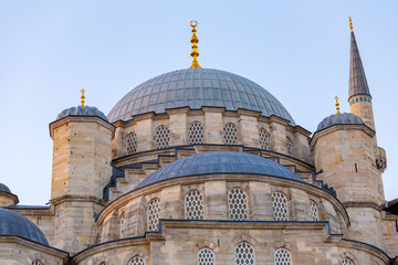 Fototapeta na wymiar The New Mosque in Eminonu, Istanbul, Turkiye