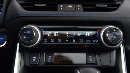 Automatic Car Air Conditioner with display