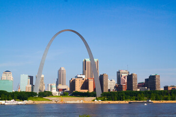 Sunny Day Over St. Louis: Iconic Arch, Urban Skyline, and River Panorama