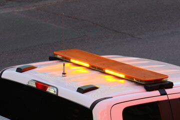 Amber colored rooftop beacon lights for traffic control 