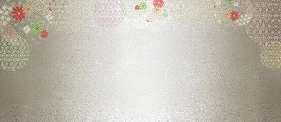 日本伝統の銀のまだら和紙素材に花柄と和柄のワイド背景素材 - obrazy, fototapety, plakaty