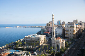 Beautiful view of Al Qaaed Ibrahim Basha Mosque in Alexandria, Egypt - obrazy, fototapety, plakaty