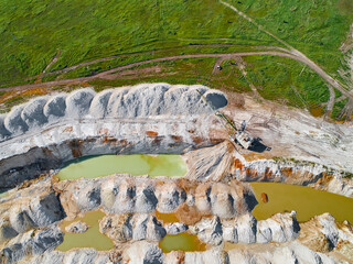 Recultivation of old chalk quarry with limestone leftovers