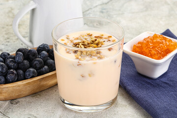Yoghurt with granola and blueberry