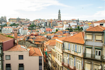 Fototapeta na wymiar Cityscape of Porto from the cathedral