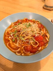 spaghetti with tomato sauce