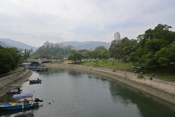 Fototapeta premium 香港のニュータウン：大埔ニュータウン（Tai Po New Town）