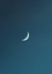 Obraz na płótnie Canvas Minimalist moon