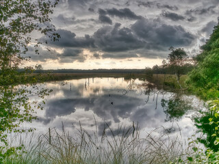 Wolkenspiegelung (Pietzmor)
