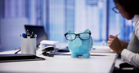 African American Financial Advisor's Saving Money © Andrey Popov
