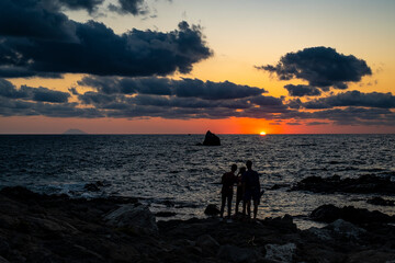 Stromboli al tramonto visto dalla Calabria