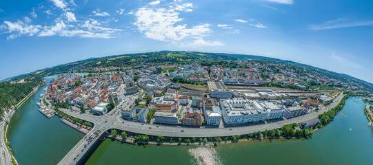 Panoramablick auf die Dreiflüssestadt Passau in Niederbayern 