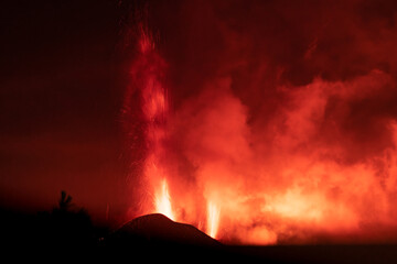 eruption of the volcano on the island of La Palma