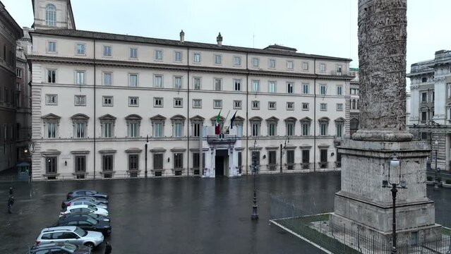 Palazzo Chigi, sede del Governo Italiano. Roma, Italia.
Vista aerea di Piazza Colonna nel centro storico di Roma.