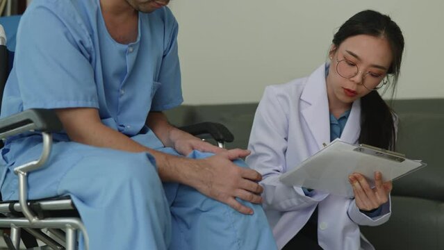 Patient had leg pain Myasthenia Gravis sit on wheelchair and physiotherapist doctor  advise posture treatment. 