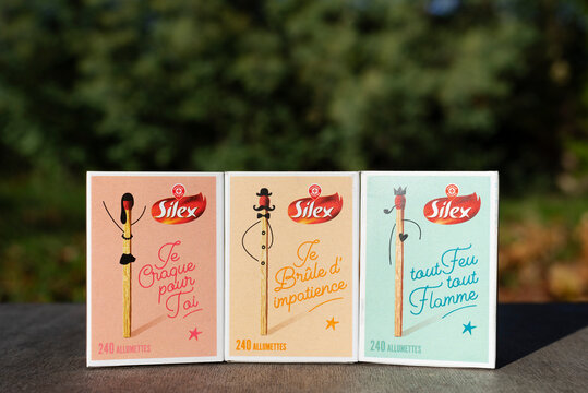 Trois boîtes d'allumettes de la marque repère Silex appartenant au groupe Edouard Leclerc, France