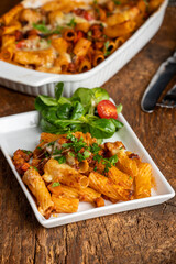 gratinated rigatoni pasta