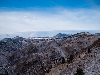 Fototapeta na wymiar Snowy mountains in Golden, Colorado