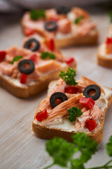 Smoked salmon on crostini breads