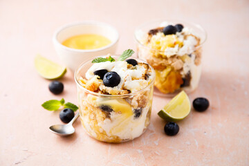 Blueberry trifle with lemon curd
