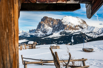 The largest high altitude plateau in Europe in winter. Snow and winter atmosphere on the Alpe di Siusi. Dolomites. - 691402326