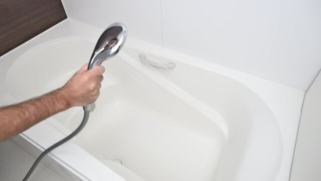 お風呂掃除のアップ　シャワー
