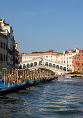 Rialto Bridge and Grand Canal in Venice - obrazy, fototapety, plakaty