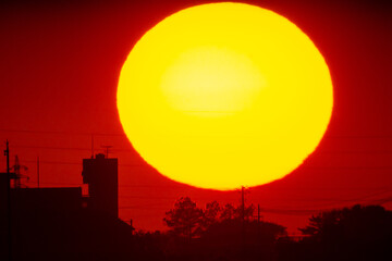 街の向こうに沈む夕日 20210522-1