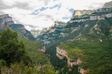 Fototapeta premium Huesca mountainsIn Spain, stands out for its impressive mountainous landscape in the Pyrenees