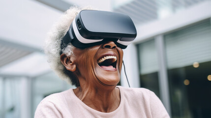 Anciana con gafas VR.