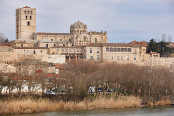 Zamora romanesque cathedral and Duero river. Castilla León, Spain - obrazy, fototapety, plakaty