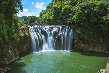 Naklejka premium Shifen Waterfall in new taipei city, taiwan