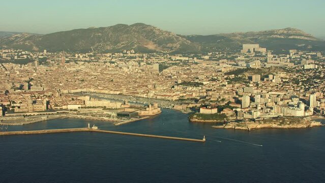 Vue drone panoramique de Marseille