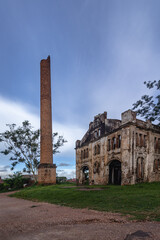 Fototapeta na wymiar prédio antigo em ruínas na cidade na Miranda, Estado do Mato Grosso do Sul, Brasil