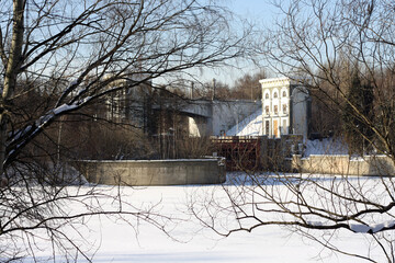 Gateway number 9 of the Moscow Canal in winter. View from Filevskaya Poyma