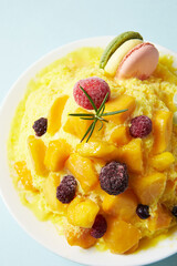 Fruit shaved ice with mango