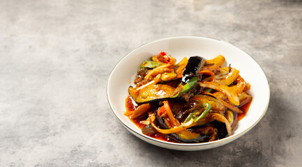 Stir-fried eggplant and vegetables with spicy spices