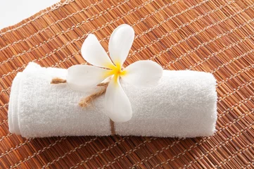 Fototapete Wellness decoration, spa massage setting on mat background  © Mee Ting