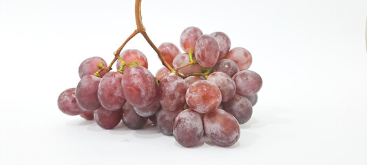 Obraz premium bunch of grapes isolated