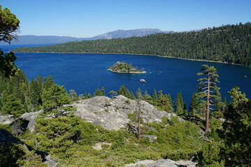 Fototapeta na wymiar View of Fannette Island at Emerald Bay in Lake Tahoe, California, from the viewpoint at Vikingsholm parking lot on a sunny day